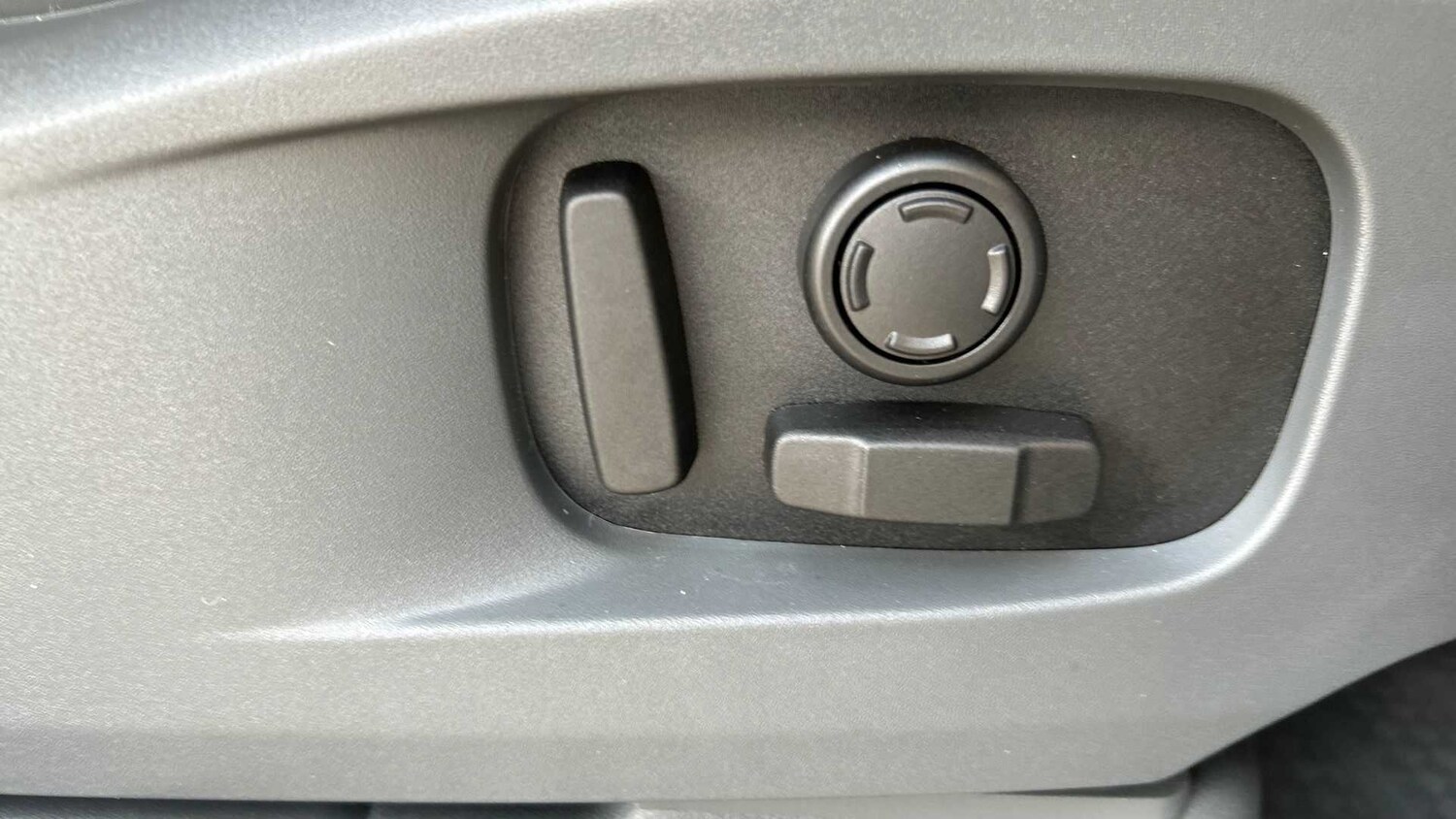 Used Land Rover Defender 2025 for sale - 77472744: Photo 33