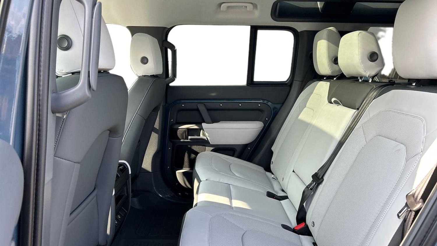 Used Land Rover Defender 2025 for sale - 77472744: Photo 4