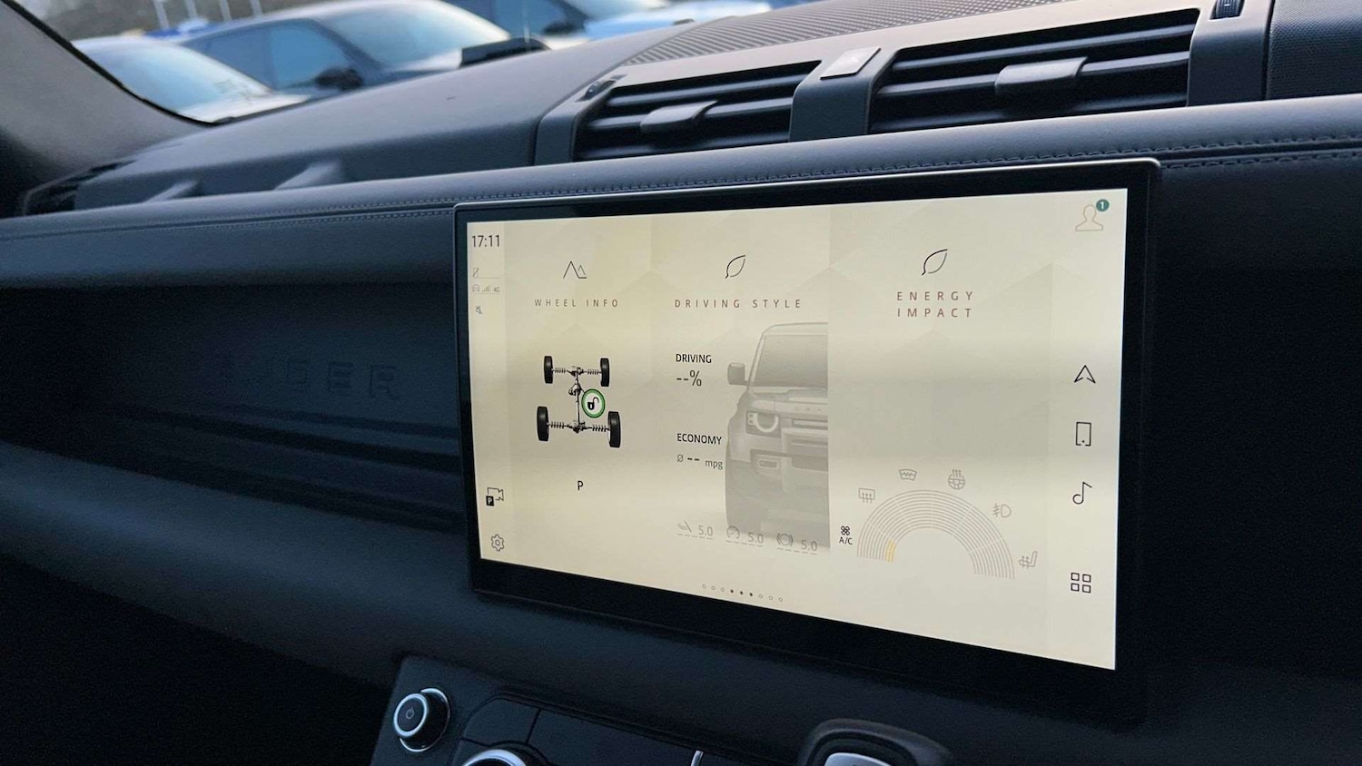 Used Land Rover Defender 2023 for sale - 77772218: Photo 11