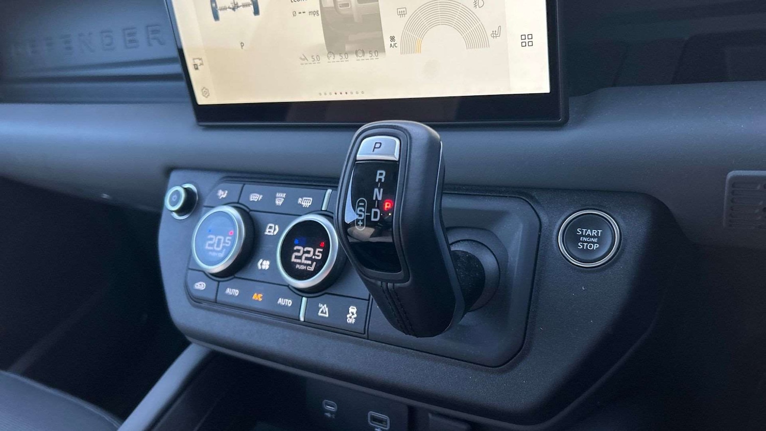 Used Land Rover Defender 2023 for sale - 77772218: Photo 13