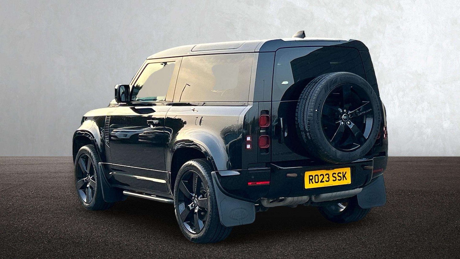 Used Land Rover Defender 2023 for sale - 77772218: Photo 2