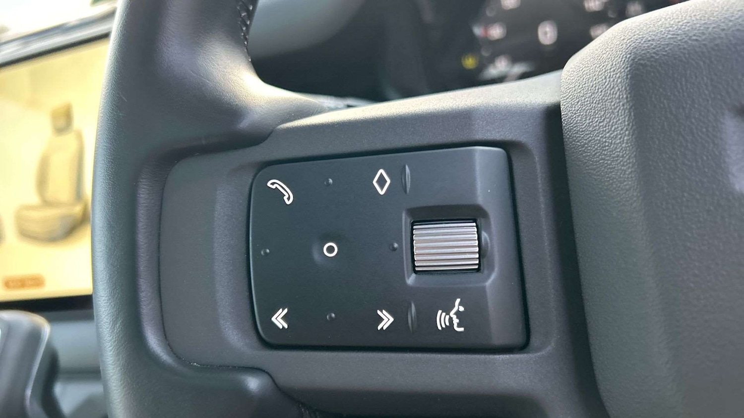 Used Land Rover Defender 2023 for sale - 77772218: Photo 35