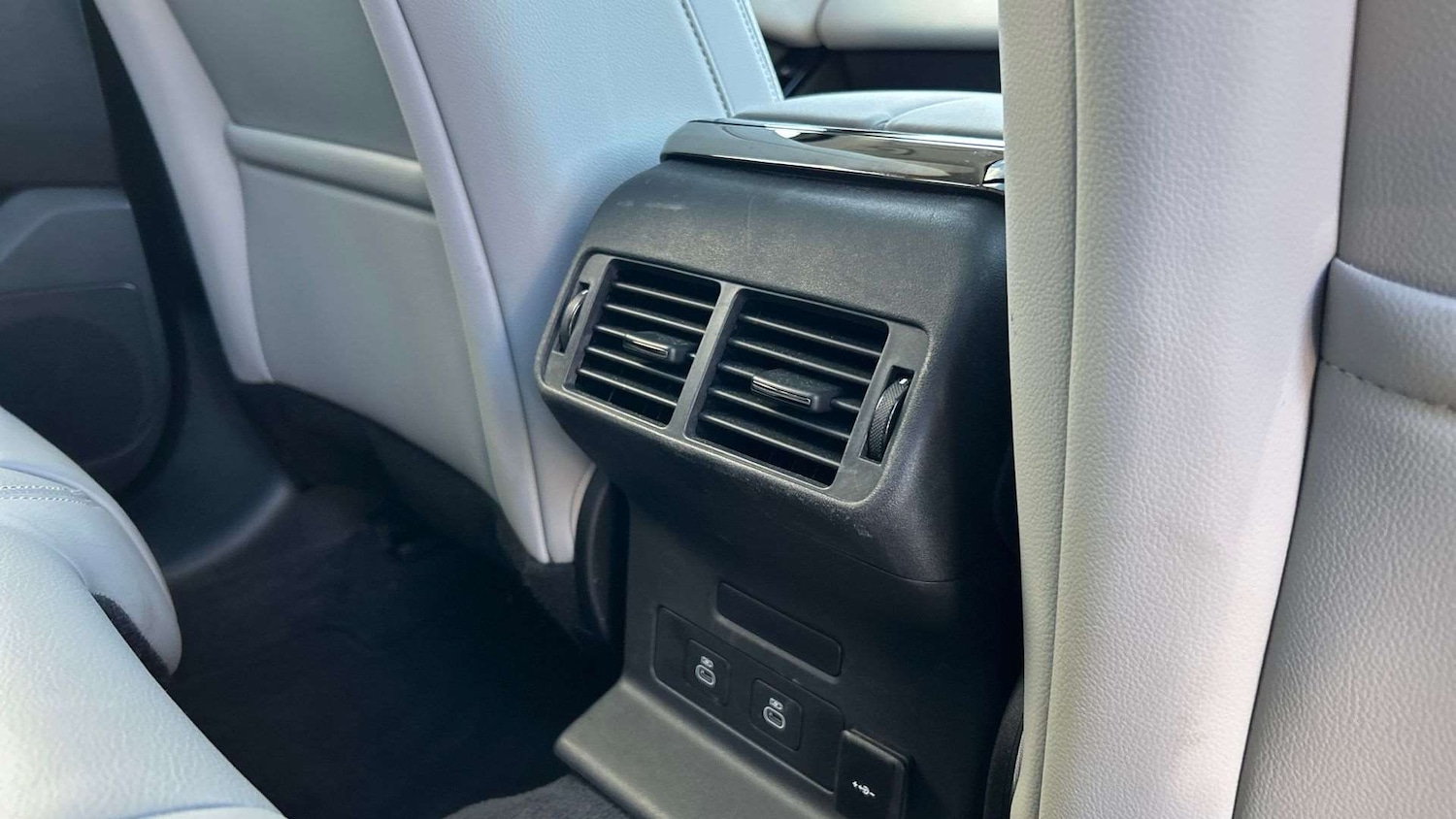 Used Land Rover Range Rover Velar 2025 for sale - 76460595: Photo 18