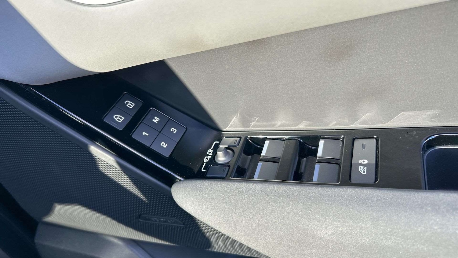 Used Land Rover Range Rover Velar 2025 for sale - 76460595: Photo 25