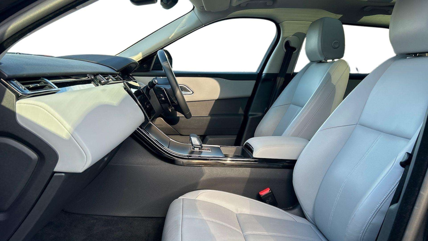 Used Land Rover Range Rover Velar 2025 for sale - 76460595: Photo 3