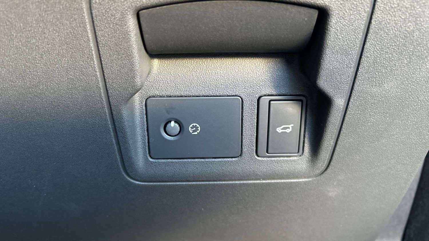 Used Land Rover Range Rover Velar 2025 for sale - 76460595: Photo 32