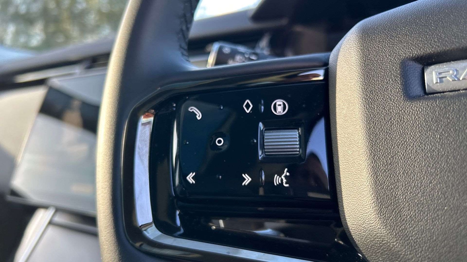 Used Land Rover Range Rover Velar 2025 for sale - 76460595: Photo 33