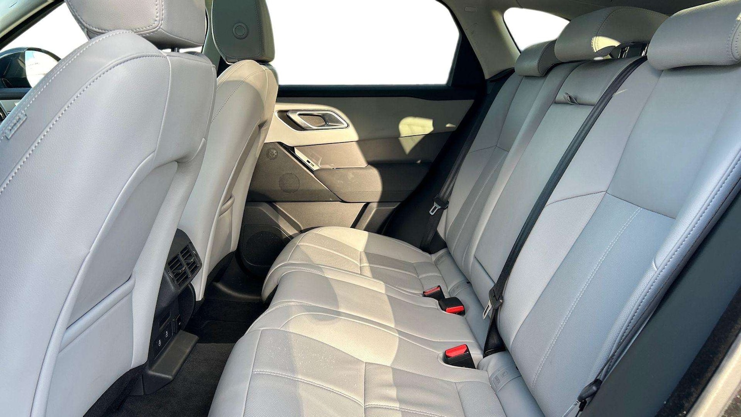 Used Land Rover Range Rover Velar 2025 for sale - 76460595: Photo 4