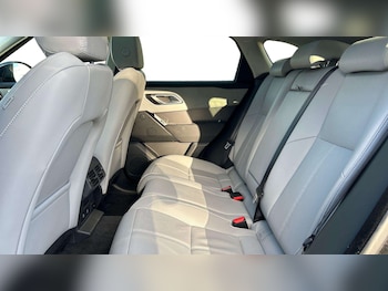 Used Land Rover Range Rover Velar 2025 for sale - 76460595: Photo