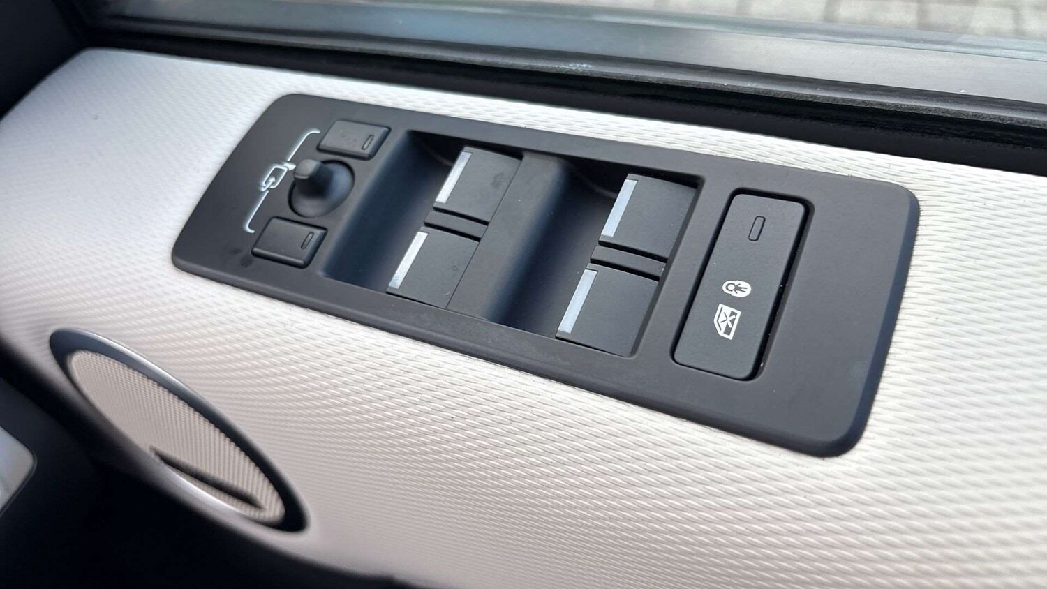 Used Land Rover Discovery 2025 for sale - 77972779: Photo 23