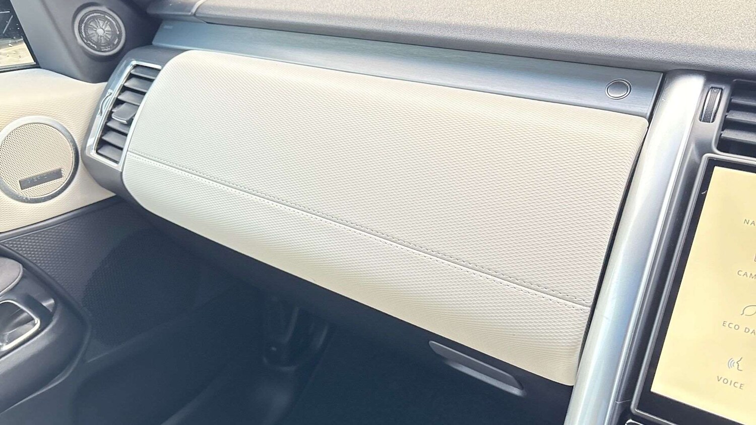 Used Land Rover Discovery 2025 for sale - 77972779: Photo 28