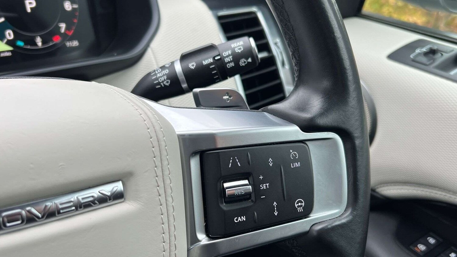 Used Land Rover Discovery 2025 for sale - 77972779: Photo 34