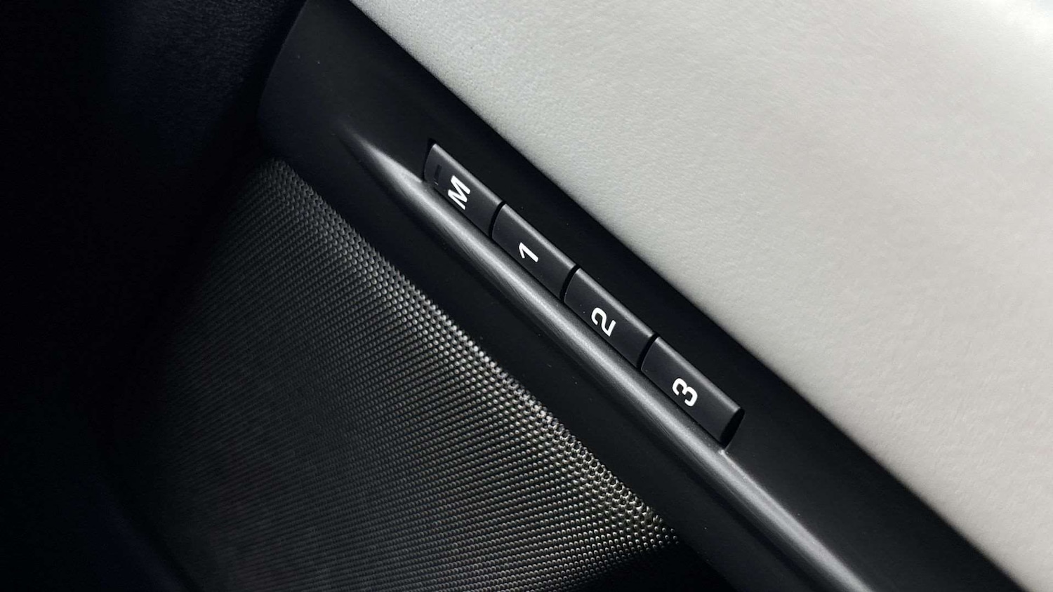 Used Land Rover Range Rover Evoque 2024 for sale - 77928375: Photo 27