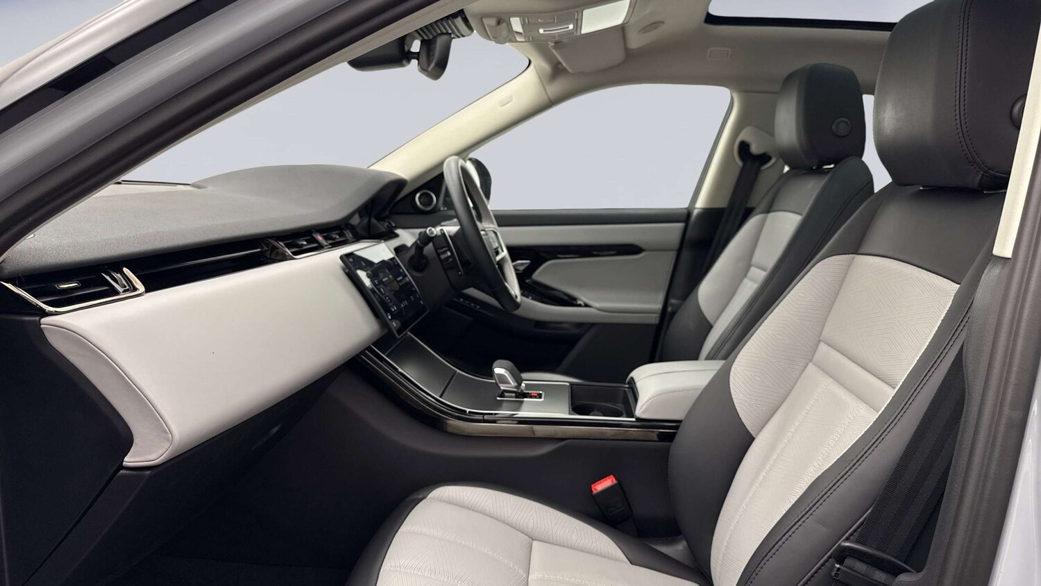 Used Land Rover Range Rover Evoque 2024 for sale - 77928375: Photo 3