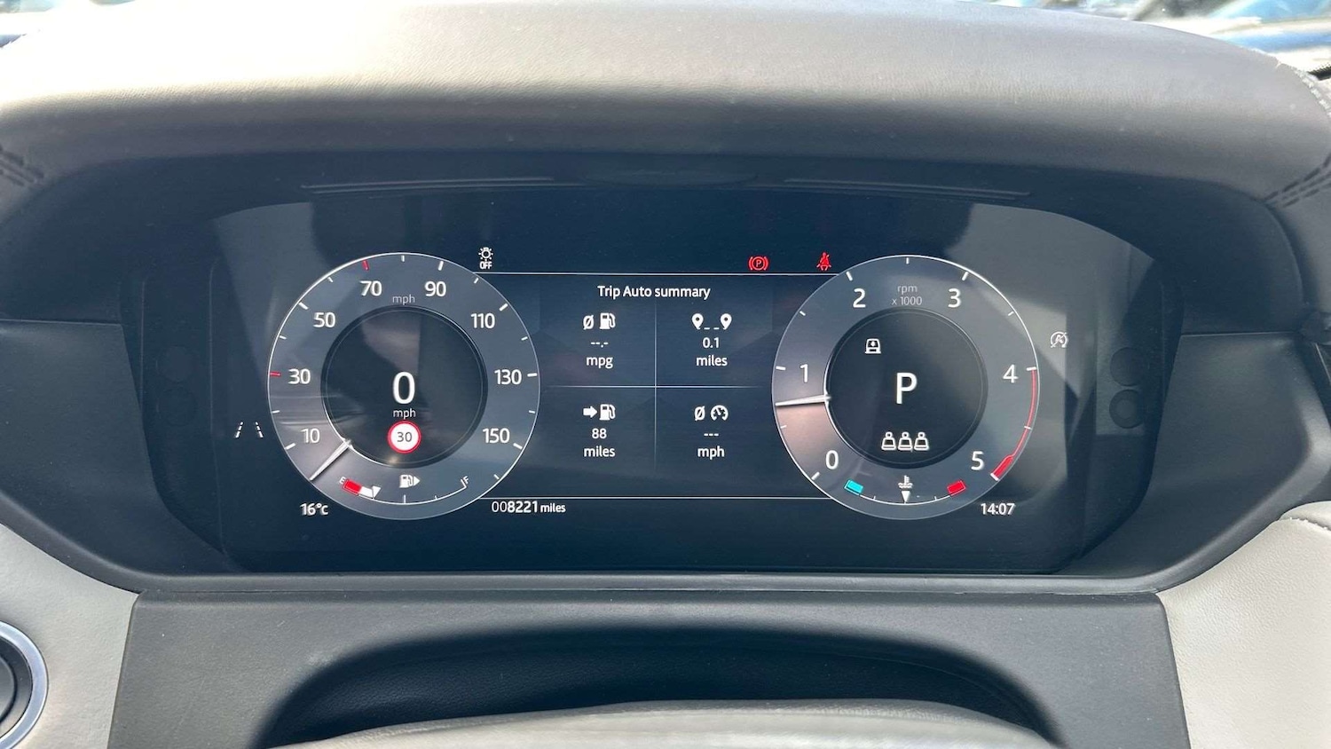 Used Land Rover Range Rover Velar 2025 for sale - 76459862: Photo 16