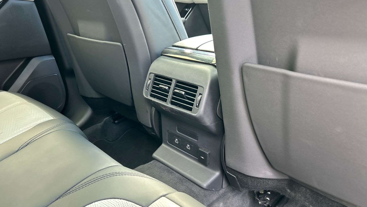 Used Land Rover Range Rover Velar 2025 for sale - 76459862: Photo 18