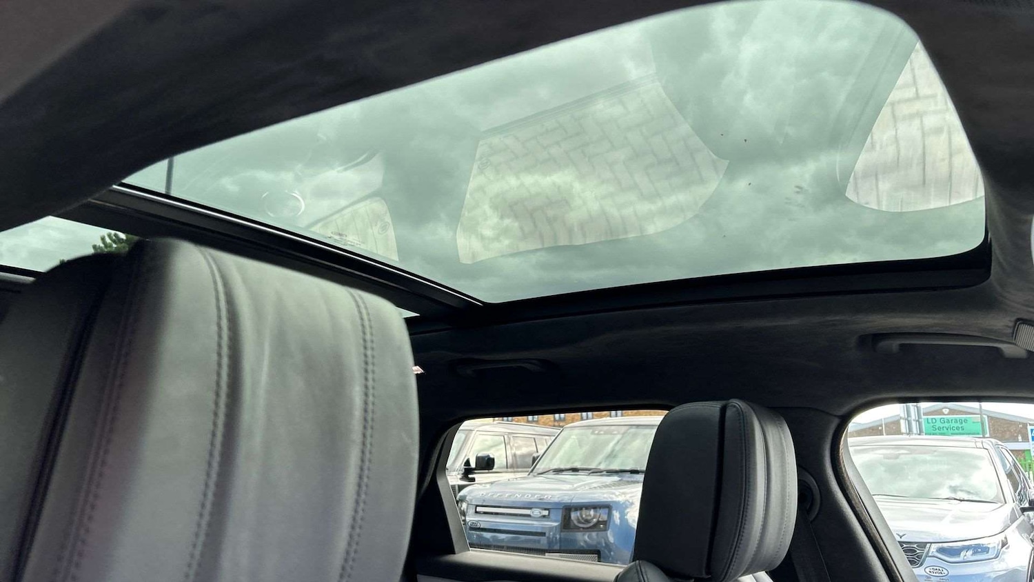 Used Land Rover Range Rover Velar 2025 for sale - 76459862: Photo 21