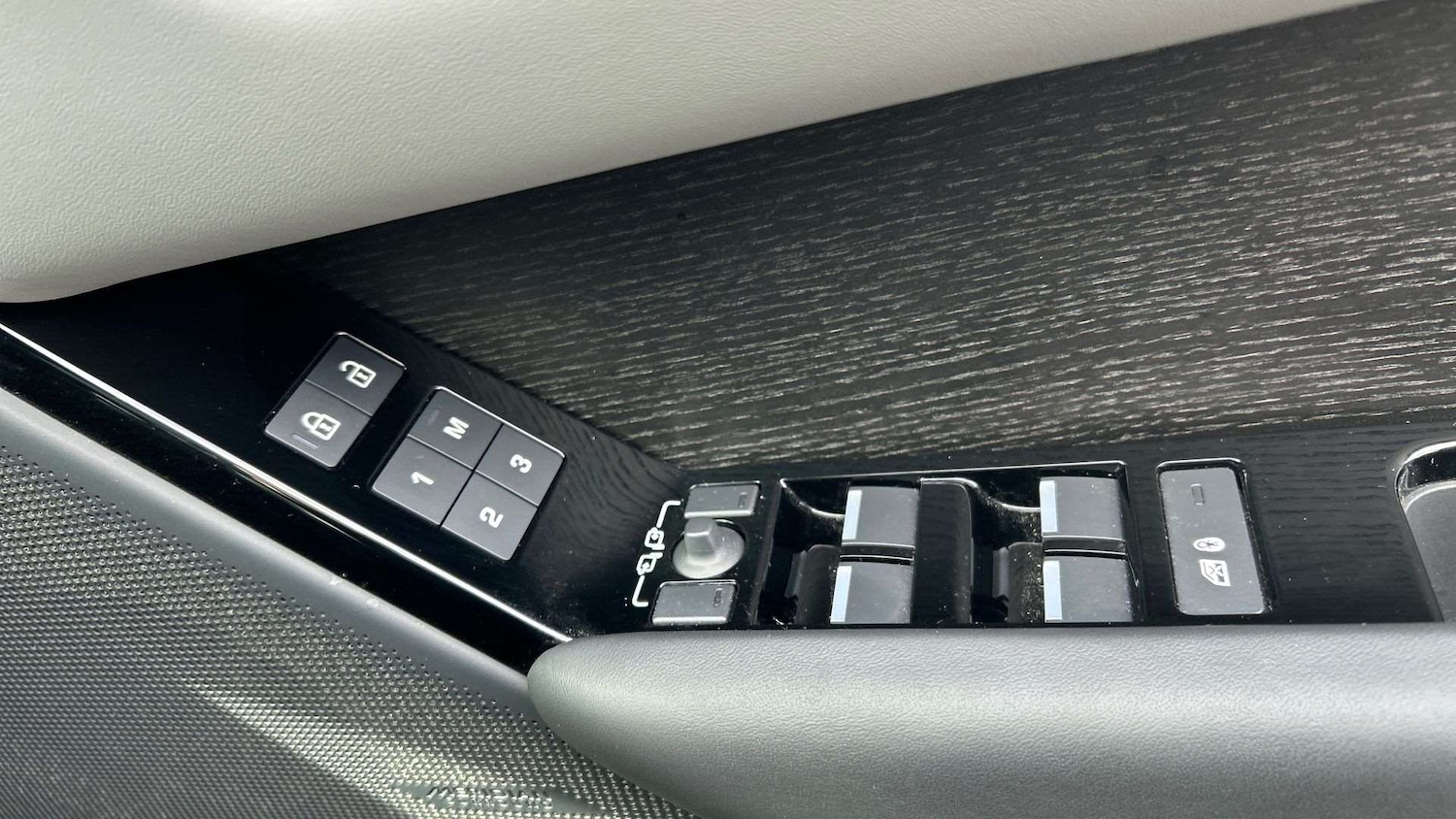 Used Land Rover Range Rover Velar 2025 for sale - 76459862: Photo 25