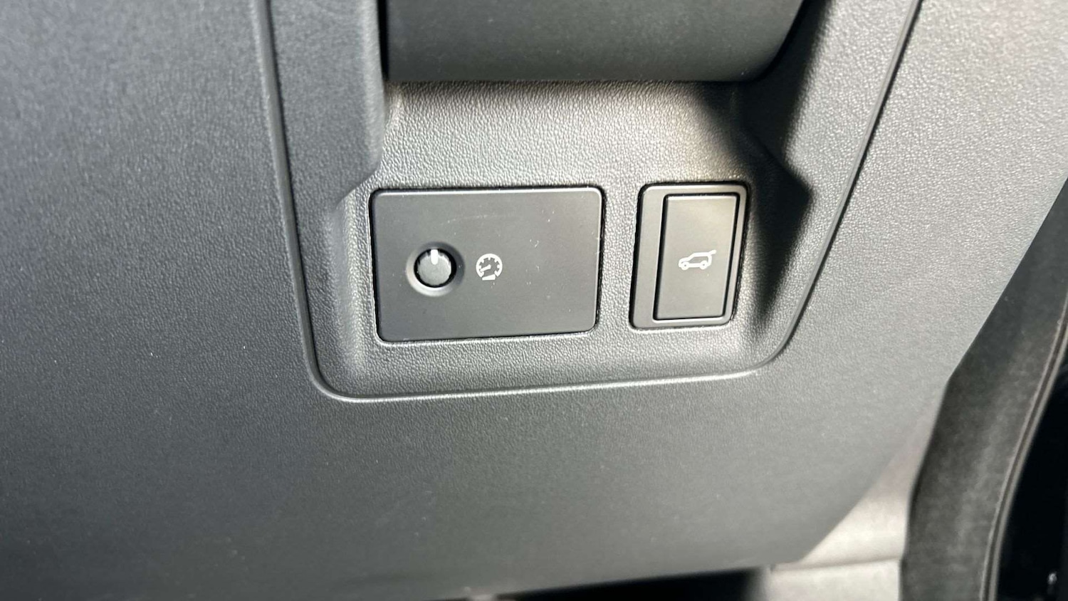 Used Land Rover Range Rover Velar 2025 for sale - 76459862: Photo 33