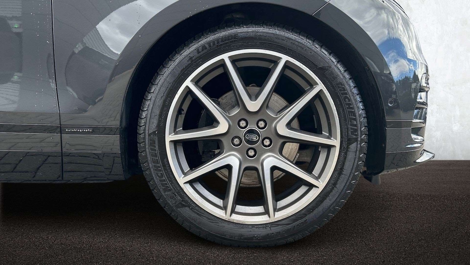 Used Land Rover Range Rover Velar 2025 for sale - 76459862: Photo 8