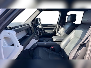 Used Land Rover Defender 2022 for sale - 78247873: Photo