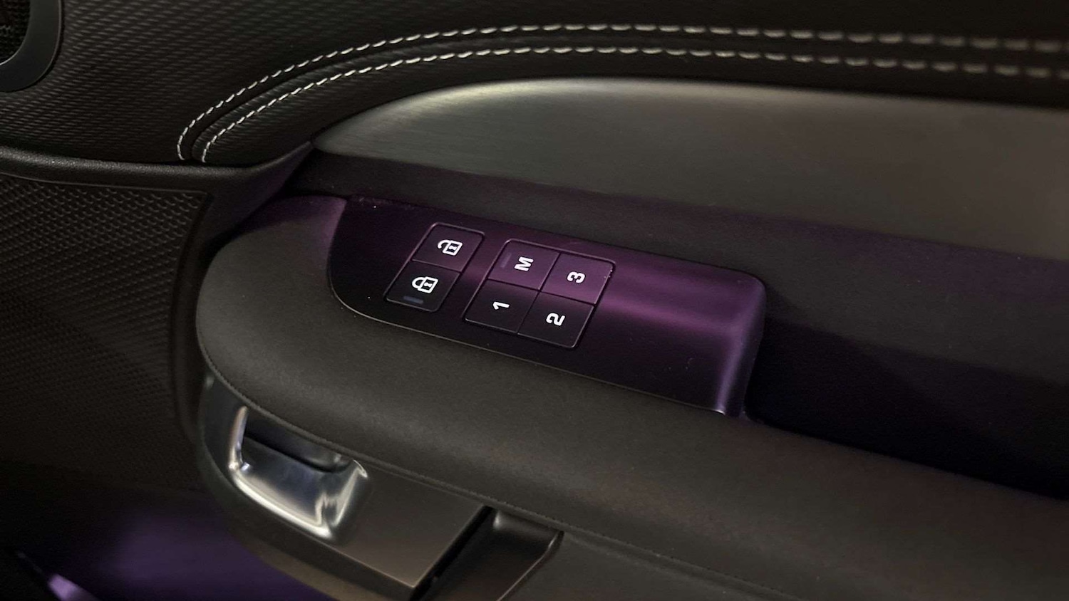 Used Land Rover Discovery 2022 for sale - 77294121: Photo 25