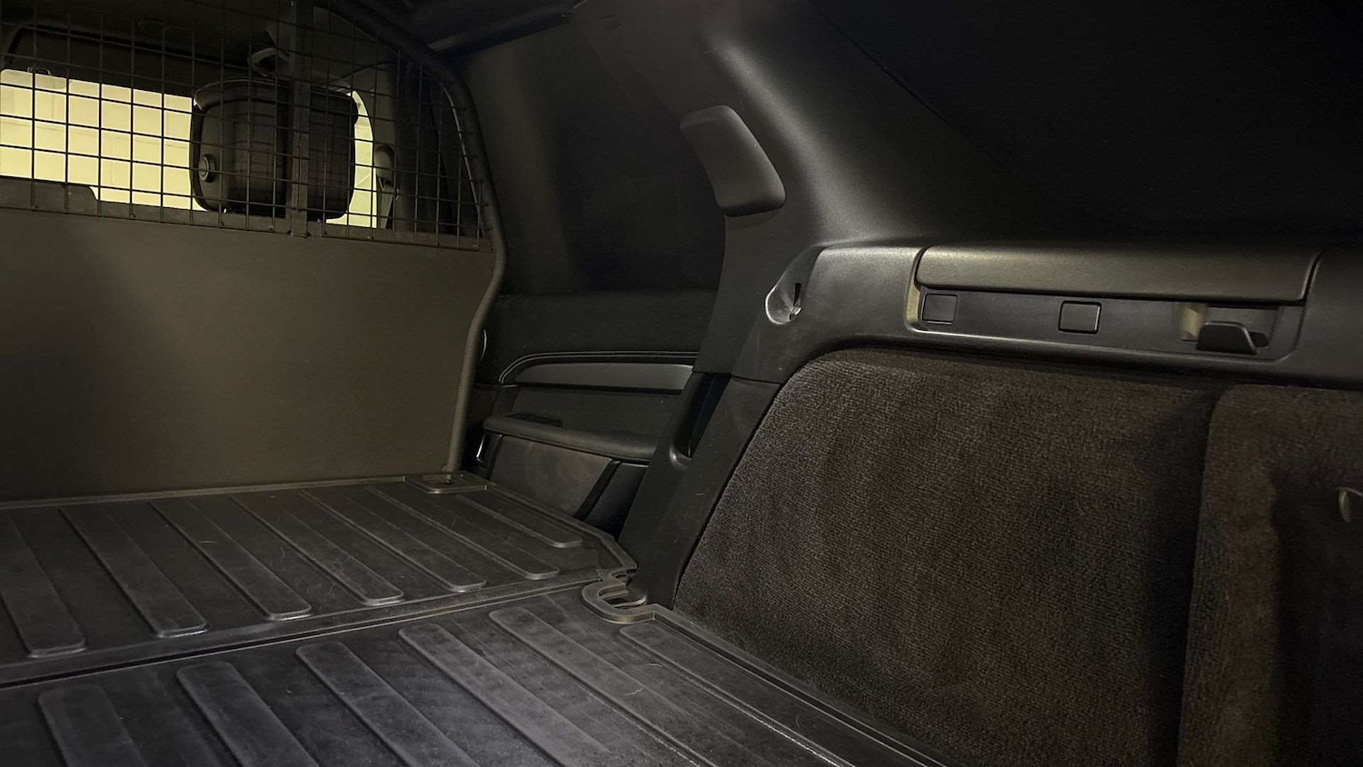 Used Land Rover Discovery 2022 for sale - 77294121: Photo 30