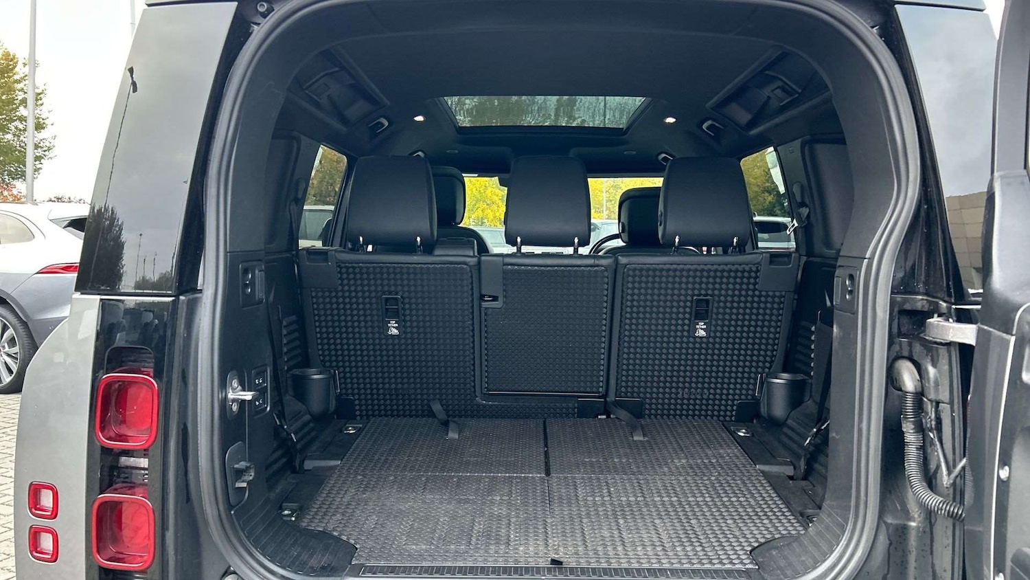 Used Land Rover Defender 2022 for sale - 76889846: Photo 10