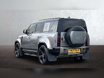 Used Land Rover Defender 2022 for sale - 76889846: Photo