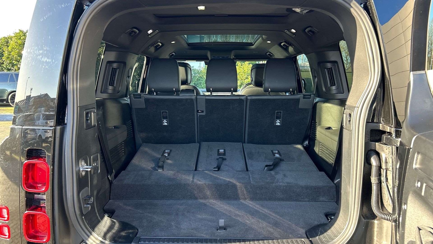 Used Land Rover Defender 2025 for sale - 77147355: Photo 10