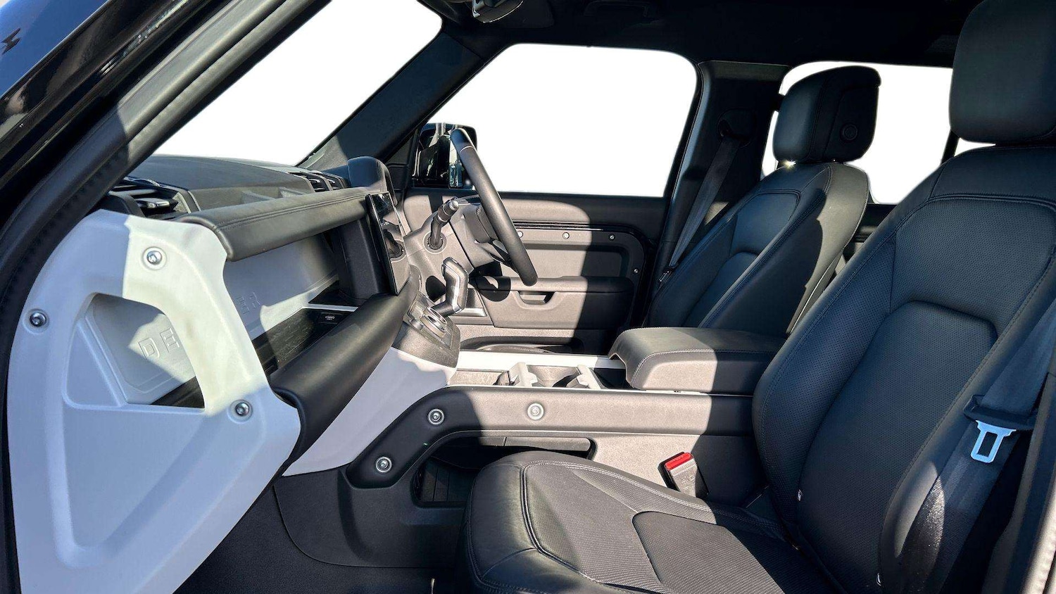 Used Land Rover Defender 2025 for sale - 77147355: Photo 3