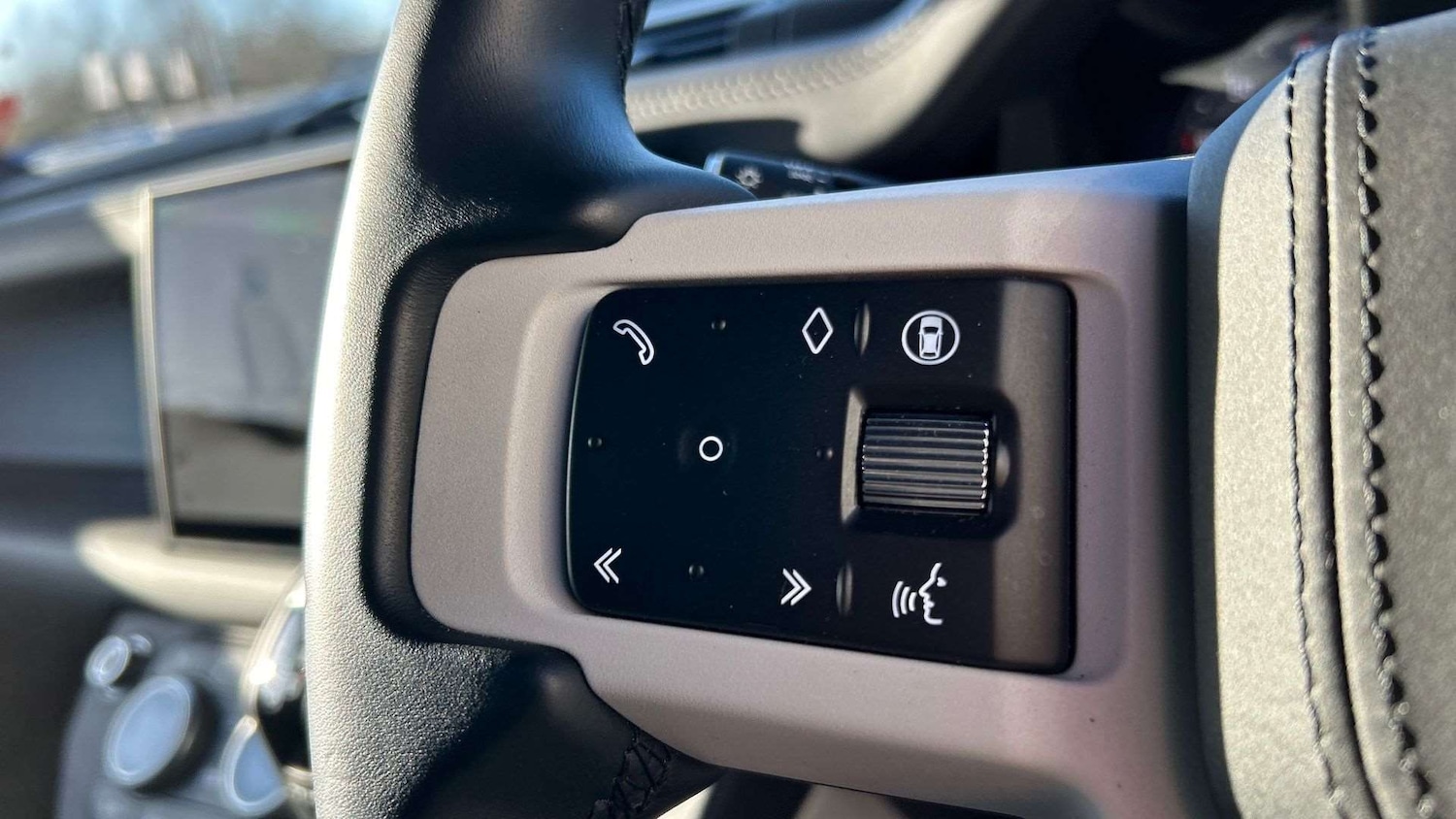 Used Land Rover Defender 2025 for sale - 77147355: Photo 35