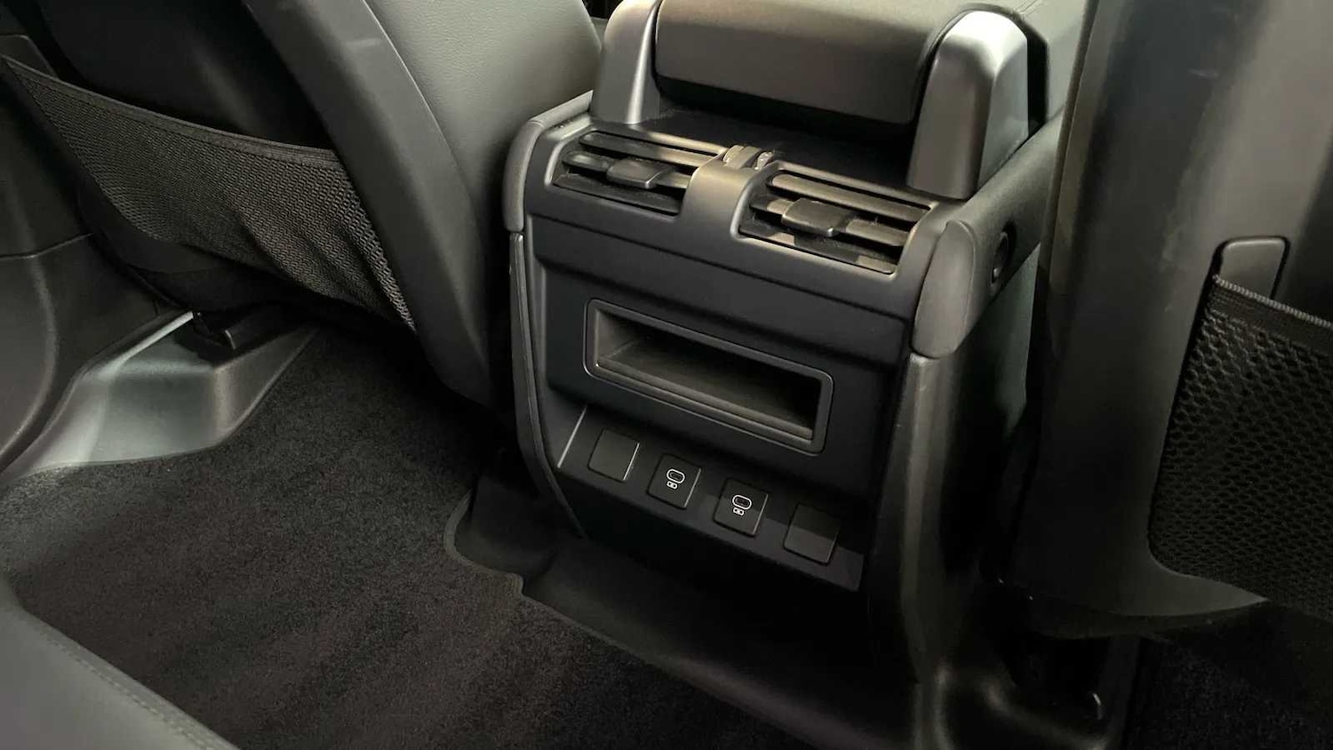 Used Land Rover Defender 2022 for sale - 76459844: Photo 18