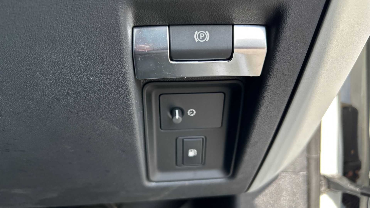 Used Land Rover Defender 2022 for sale - 76459844: Photo 31