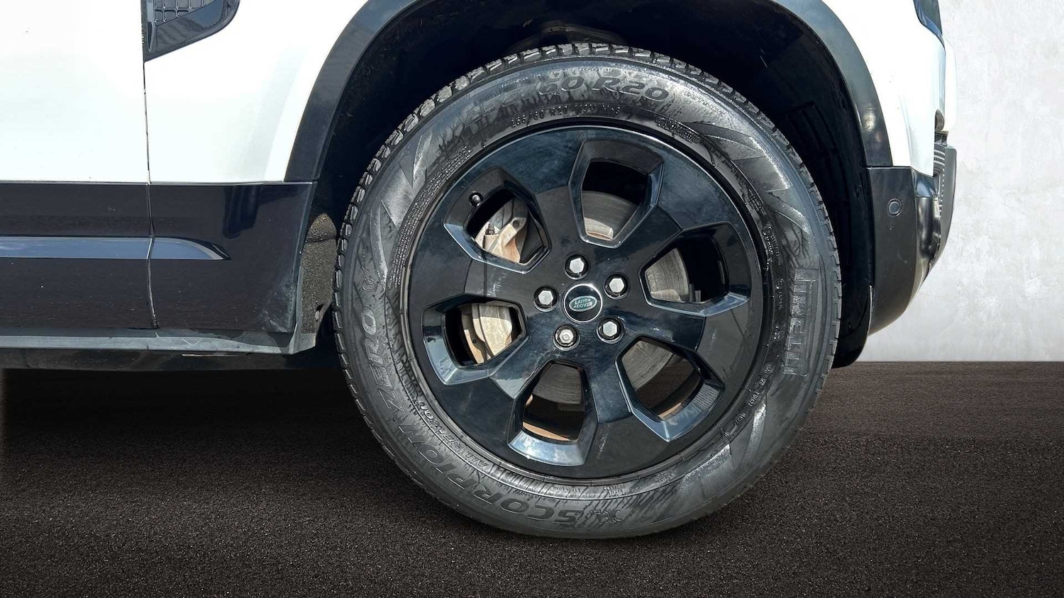 Used Land Rover Defender 2022 for sale - 76459844: Photo 8