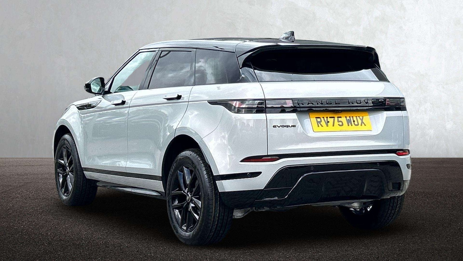 Used Land Rover Range Rover Evoque 2025 for sale - 77577219: Photo 2