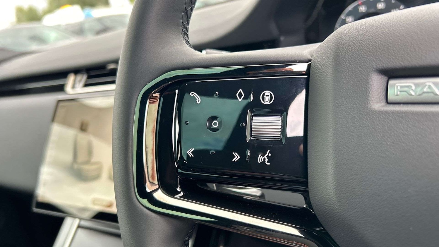 Used Land Rover Range Rover Evoque 2025 for sale - 77577219: Photo 35