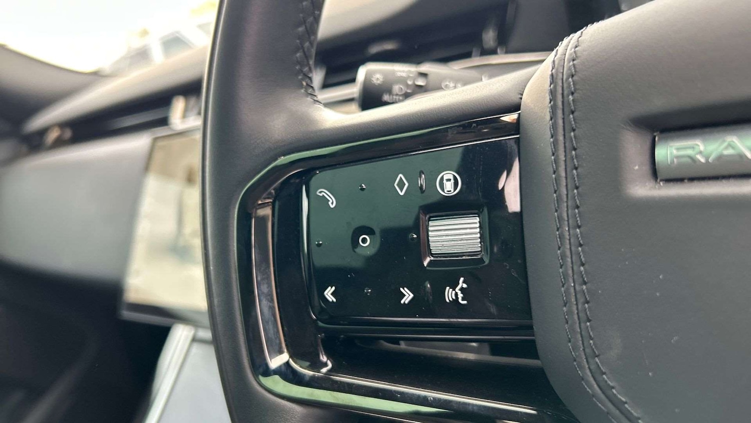 Used Land Rover Range Rover Evoque 2024 for sale - 76488114: Photo 35