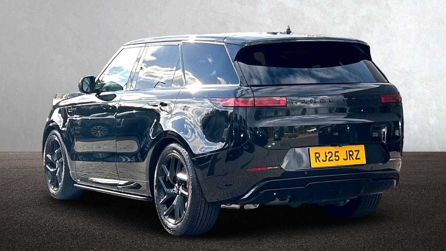 Used Land Rover Range Rover Sport 2025 for sale - 77472465: Photo 2