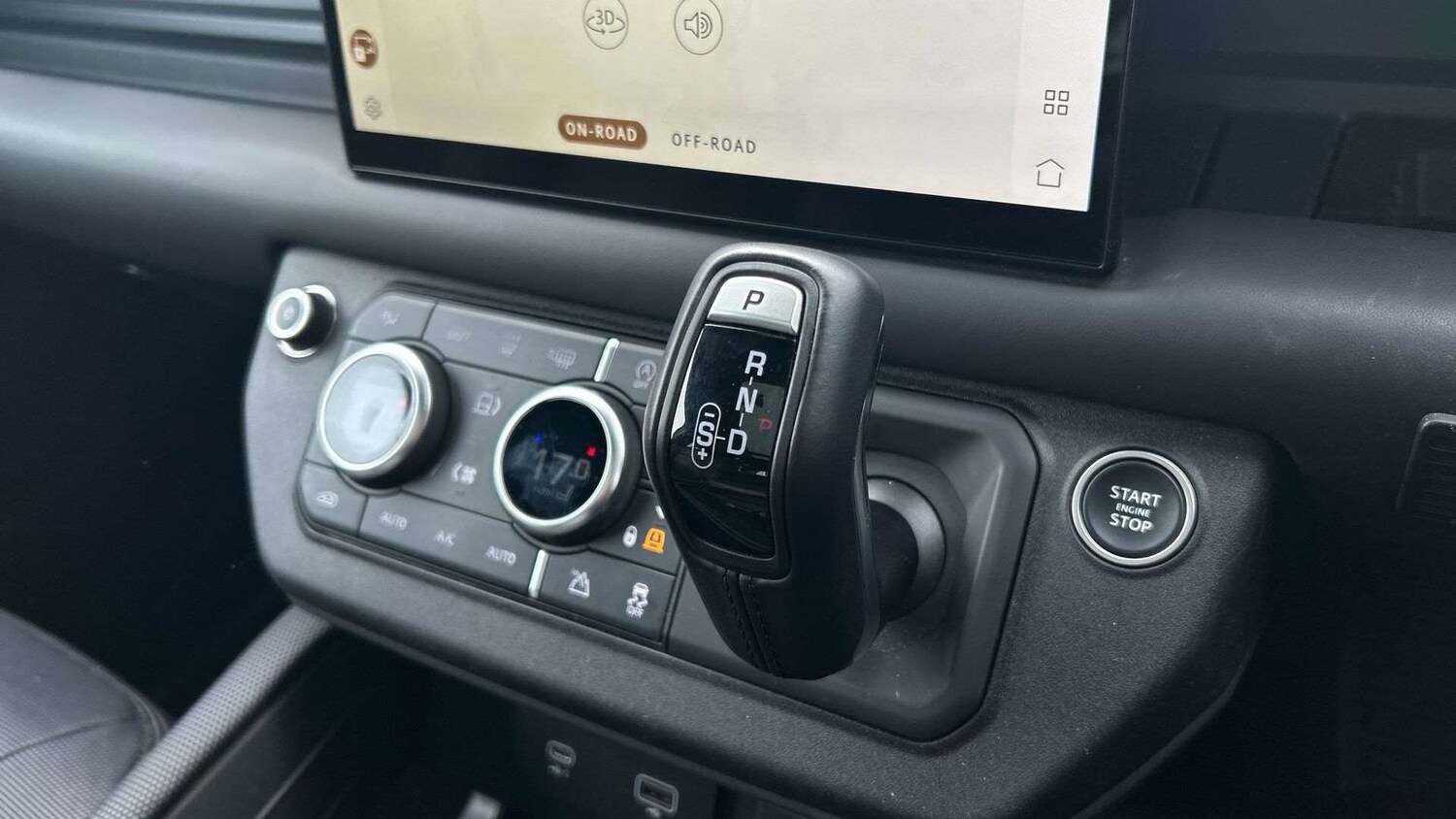 Used Land Rover Defender 2023 for sale - 78209089: Photo 13