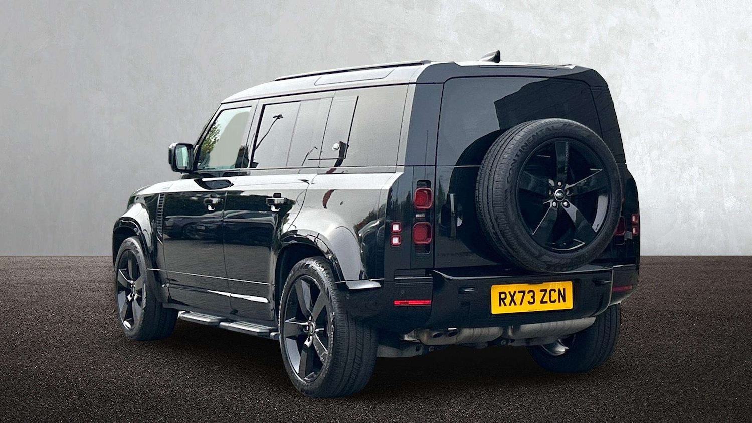 Used Land Rover Defender 2023 for sale - 78209089: Photo 2