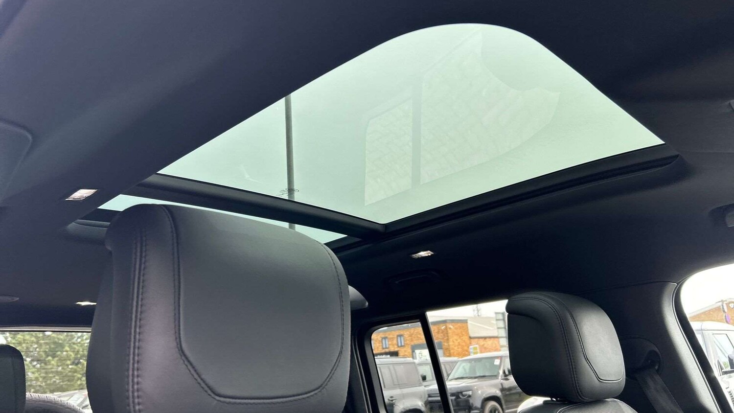 Used Land Rover Defender 2023 for sale - 78209089: Photo 21