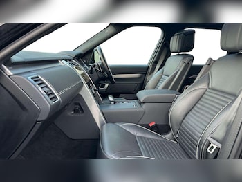 Used Land Rover Discovery 2024 for sale - 77726726: Photo