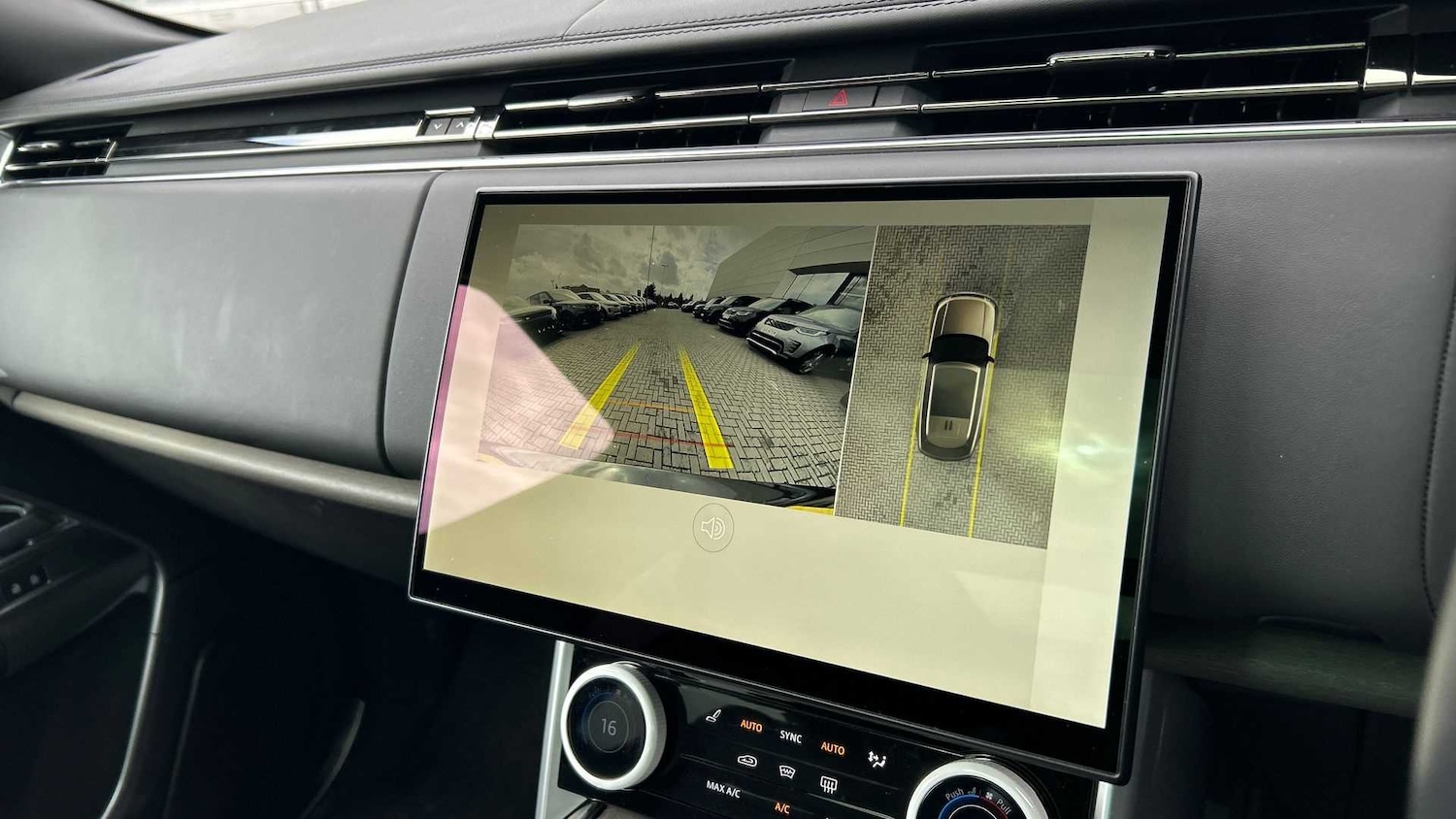 Used Land Rover Range Rover 2023 for sale - 76460297: Photo 12