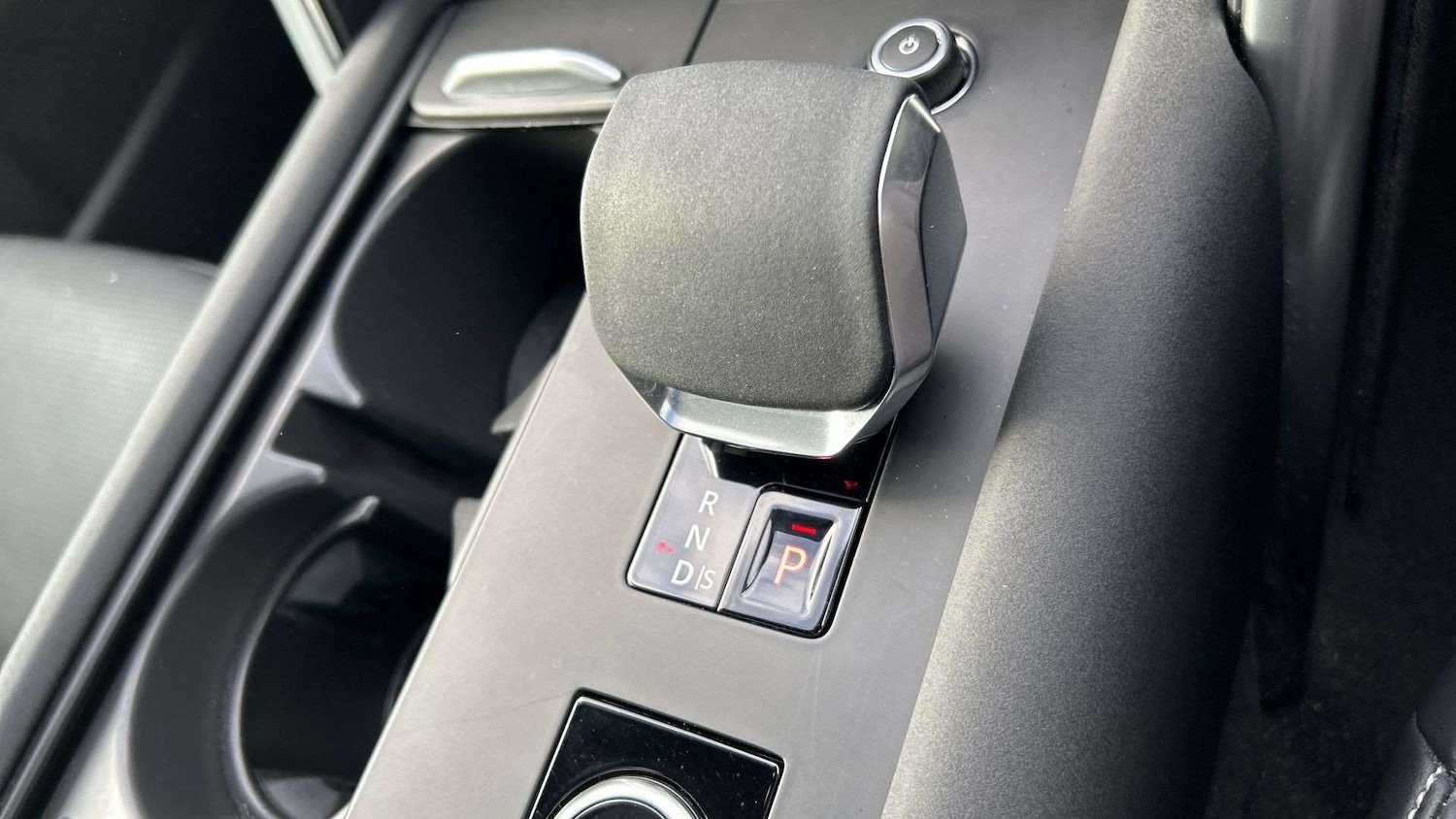 Used Land Rover Discovery 2025 for sale - 76576014: Photo 13