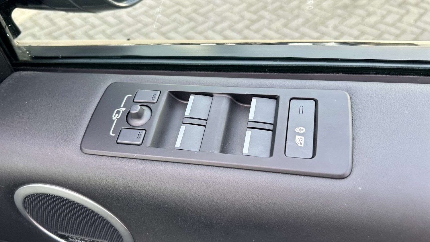 Used Land Rover Discovery 2025 for sale - 76576014: Photo 35