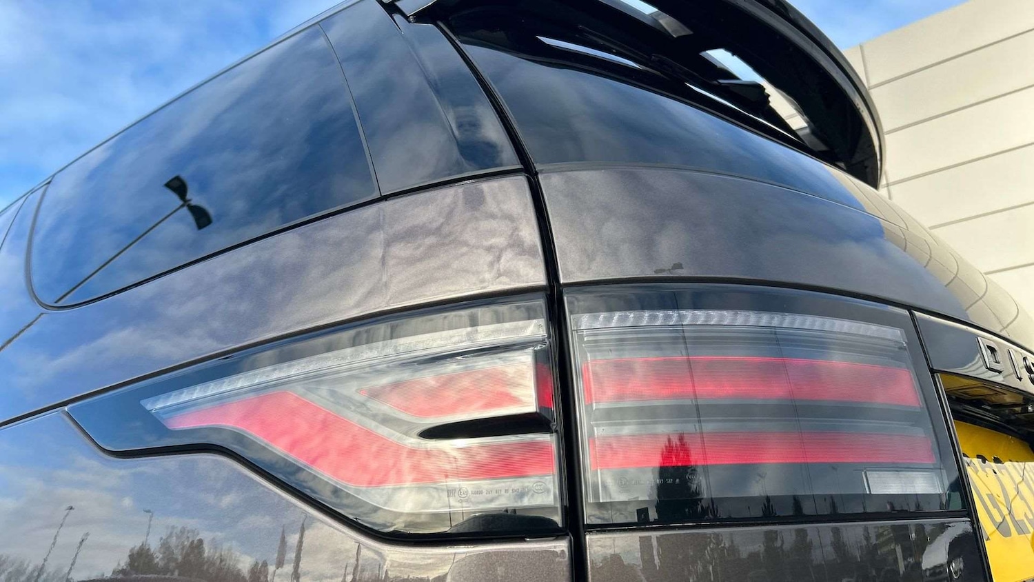 Used Land Rover Discovery 2023 for sale - 76648931: Photo 19