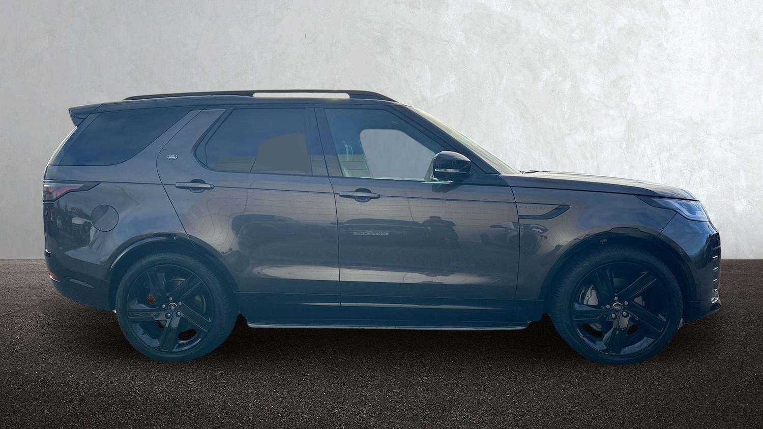 Used Land Rover Discovery 2023 for sale - 76648931: Photo 5