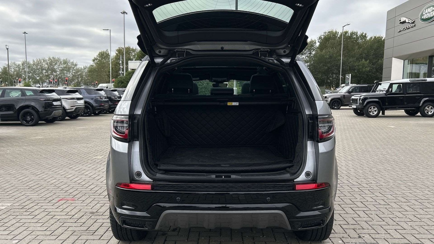 Used Land Rover Discovery Sport 2023 for sale - 76460368: Photo 10