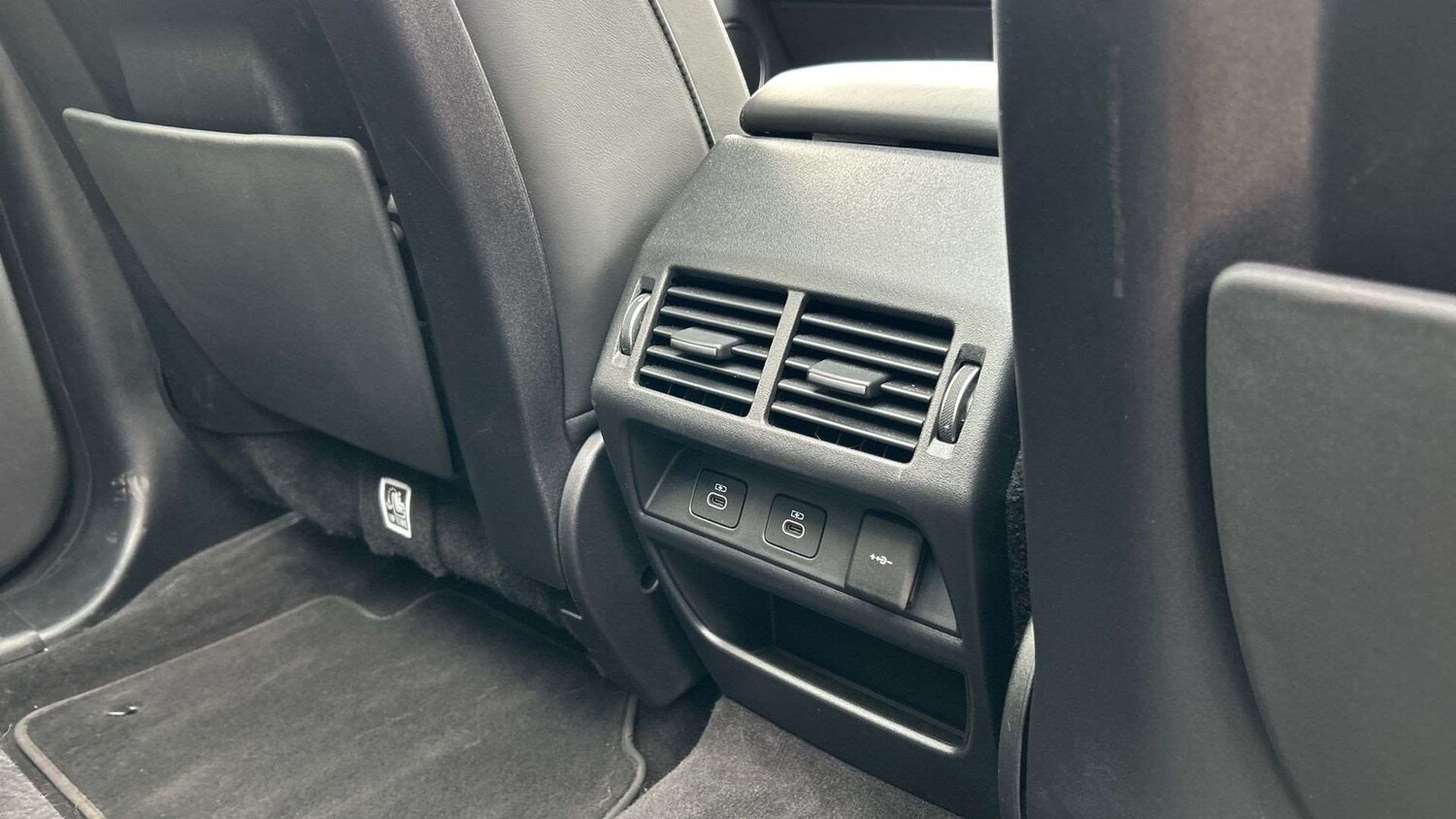 Used Land Rover Discovery Sport 2023 for sale - 76460368: Photo 18